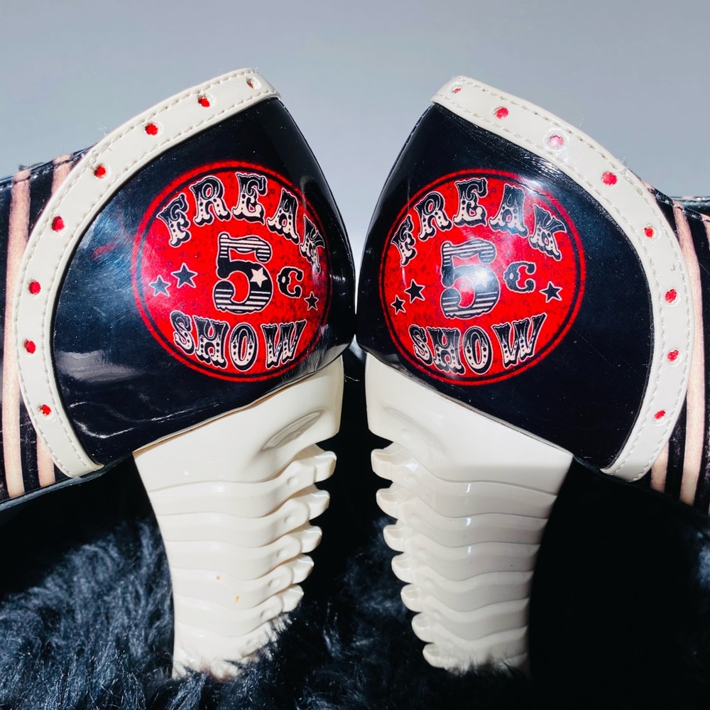 *NEW* HOT TOPIC BOOTIES